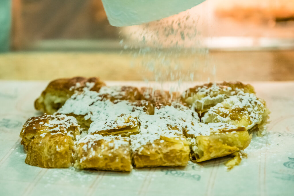 Το πρώτο μπουγατσαδίκο