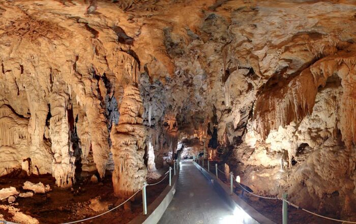 Alistaratis cave